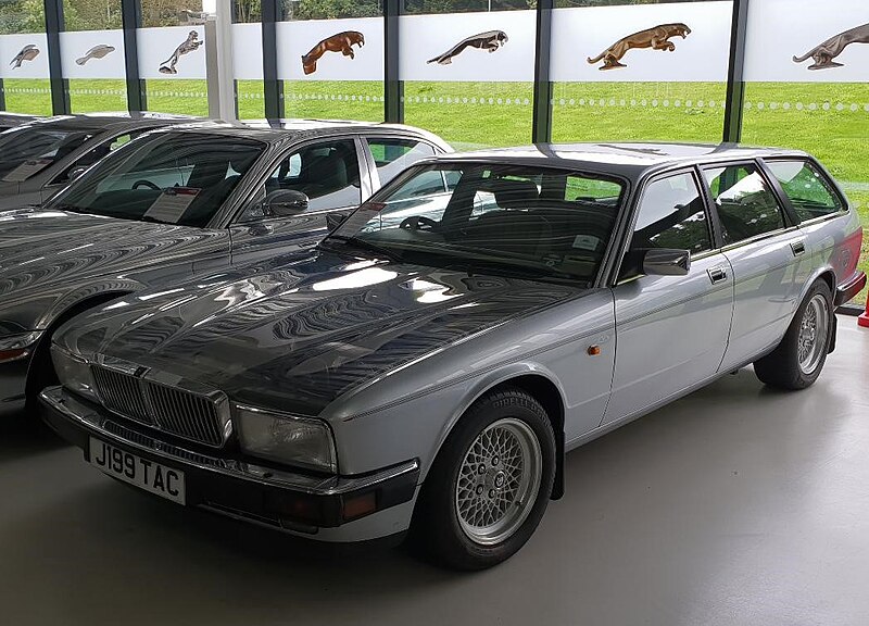 File:Jaguar XJ40 Shooting Brake Prototype (1992) - 53267098401.jpg