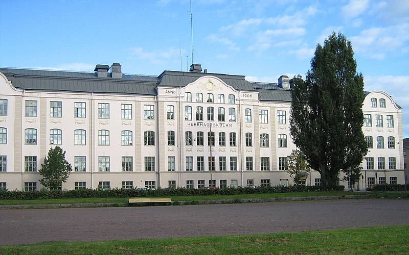 File:KarlstadHerrhagsskolan.JPG