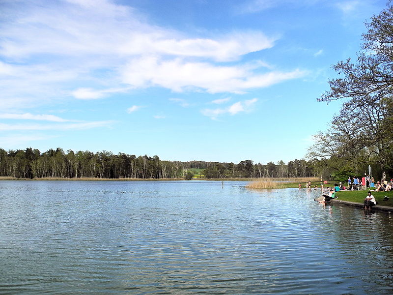 File:Katzensee - Strandbad 2012-04-28 17-26-55 (P7000).JPG