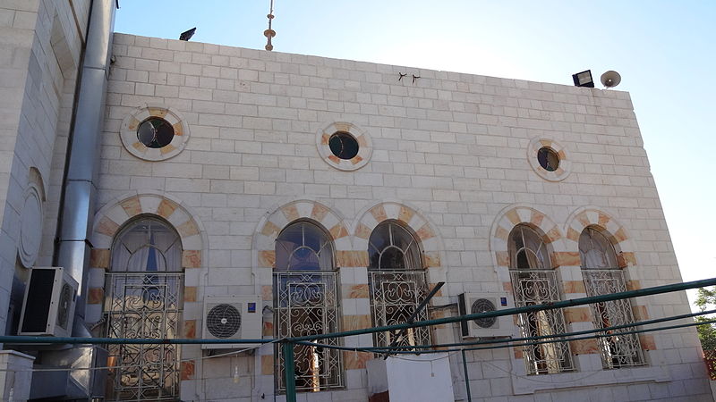 File:Koleiat Al-Share'ah Mosque, Al-lwebdeh, Amman 33.JPG