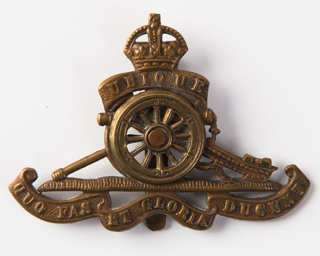 Cap Badge of the Royal Artillery (pre-1953).