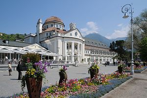 Tirol: Geografie, Wappen, Etymologie