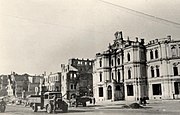 Зруйнована будівля Думи влітку 1942 року