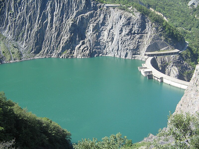 File:Lac et barrage de Monteynard 5.jpg