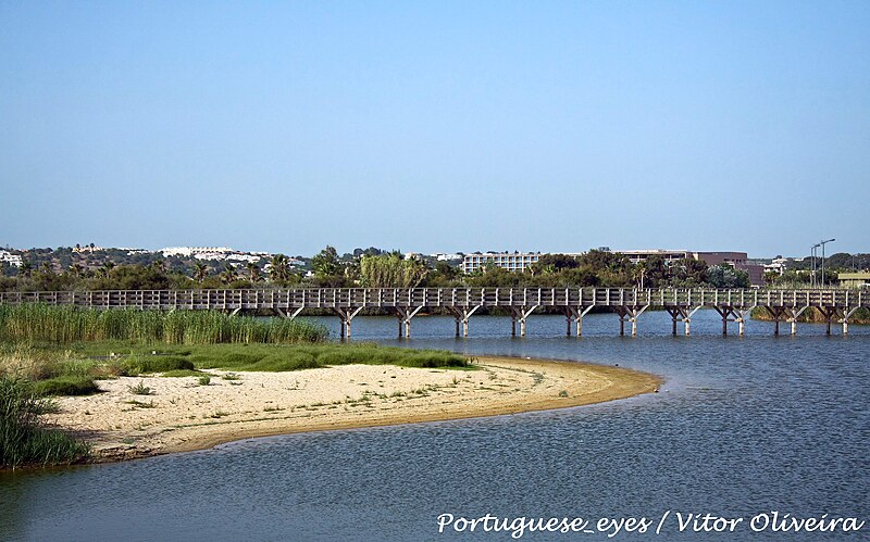 File:Lagoa de Salgados - Portugal (7497191632).jpg