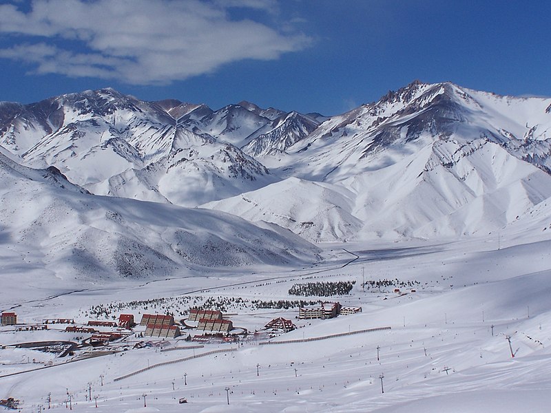 File:Las Leñas Mendoza Argentina by Andre Charland.jpg