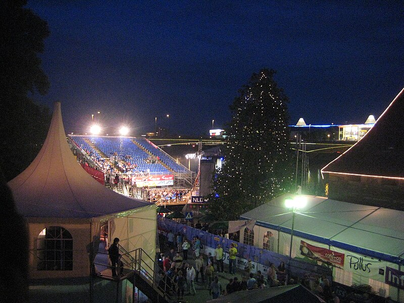 File:LentFestival1.JPG