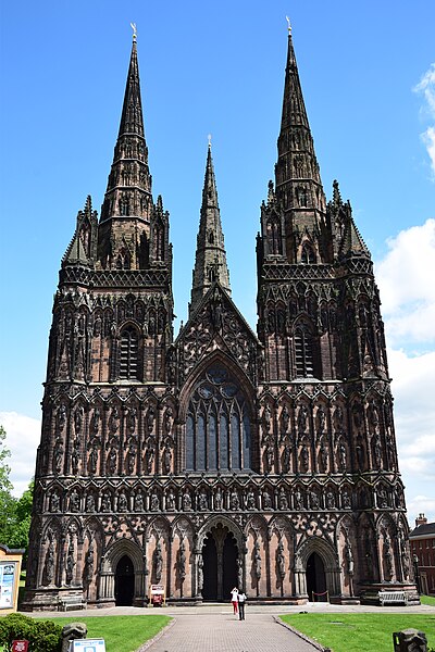 File:Lichfield Cathedral (St. Mary & St. Chad) (28649954850).jpg