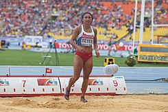 Macarena Reyes (Wereldkampioenschappen atletiek 2013) 02.jpg