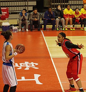 Maya Moore: Biographie, Université du Connecticut, WNBA