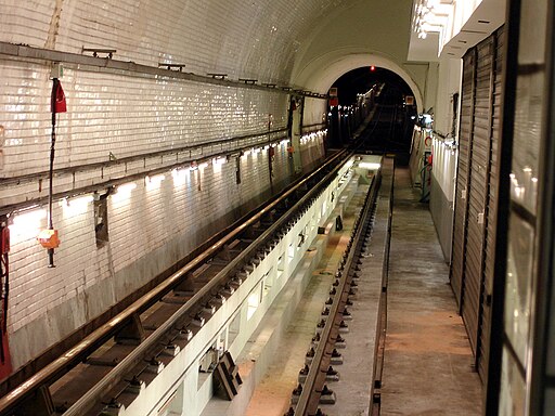 Metro de Paris - Ligne 7bis - Pre-Saint-Gervais 08