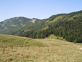 Golet de Doucy dağ evinden Mont Julioz manzarası.