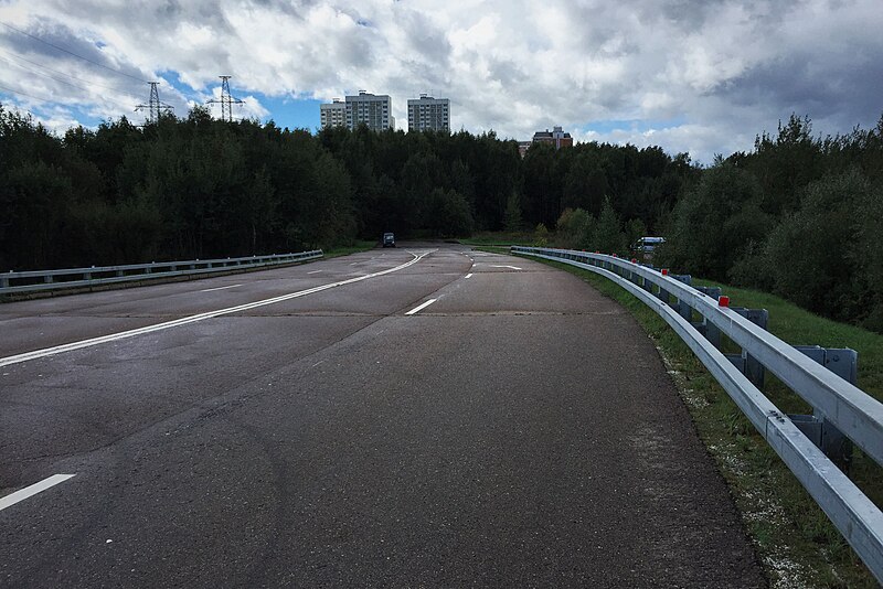 File:Moscow, Molokova Street bridge over the MKAD (31323977870).jpg