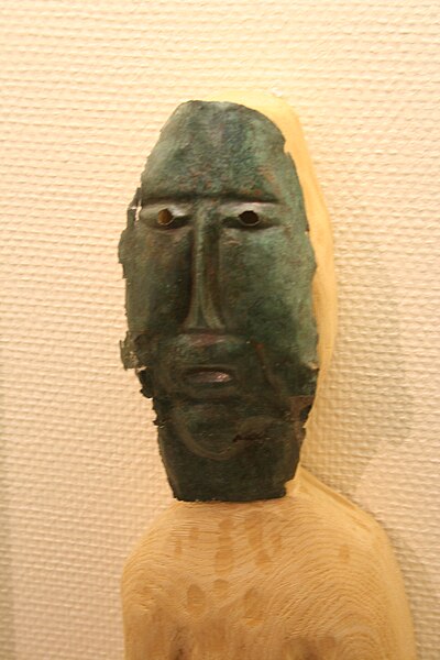 File:Musée Normandie masque Bailleul.JPG