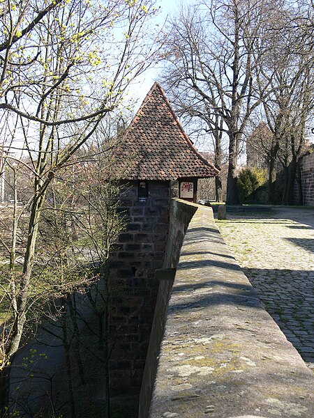 File:Nürnberg Spittlertormauer Kasemattenturm 21 XXI 1.jpg