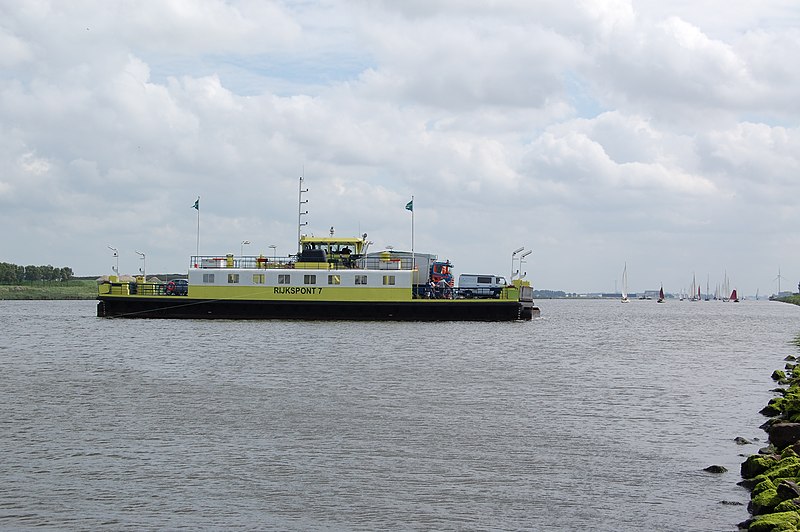 File:Noordzeekanaal Rijkspont-Buitenhuizen.JPG