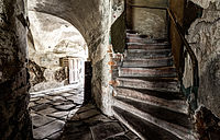 Escaliers dans une maison de tisserand, Nowa Ruda, Nadrzeczna 2, Pologne. Auteur : Jar.ciurus.