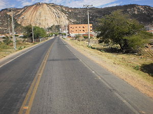 Entrada de Brejo do Cruz (sentido norte-sul) a partir da BR-293.