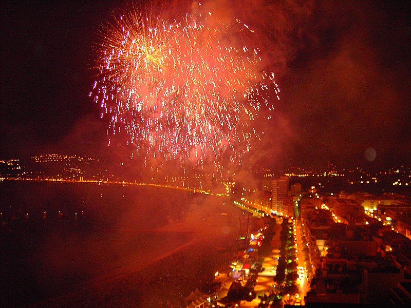 File:Palamós - Focs de Sant Joan (2).JPG