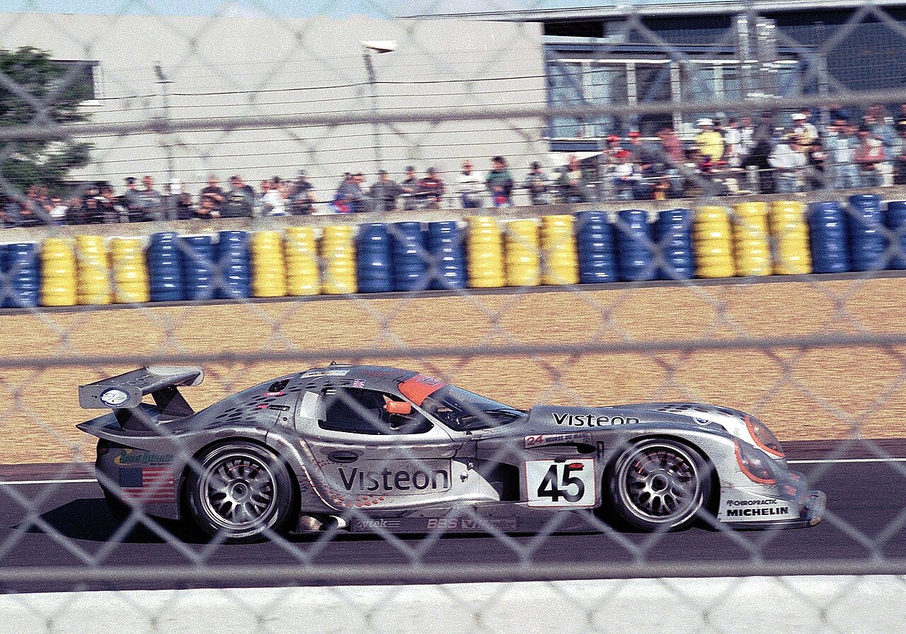 Image of Panoz GTR-1 - David Brabham, Andy Wallace & Jamie Davies enters Dunlop Chicane at the 1998 Le Mans (51888007414)