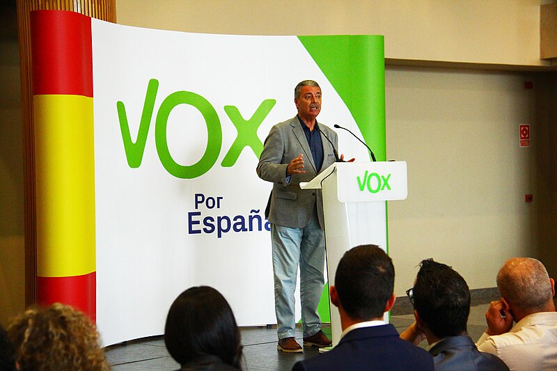 File:Primer acto público de Vox en Vigo (47554514822).jpg