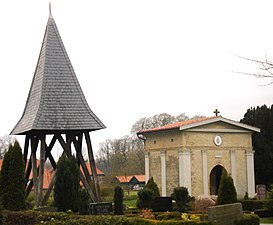 Klokkenstoel en lijkenhuis