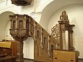 Die Renaissance-Kanzel im Innern der reformierten Kirche
