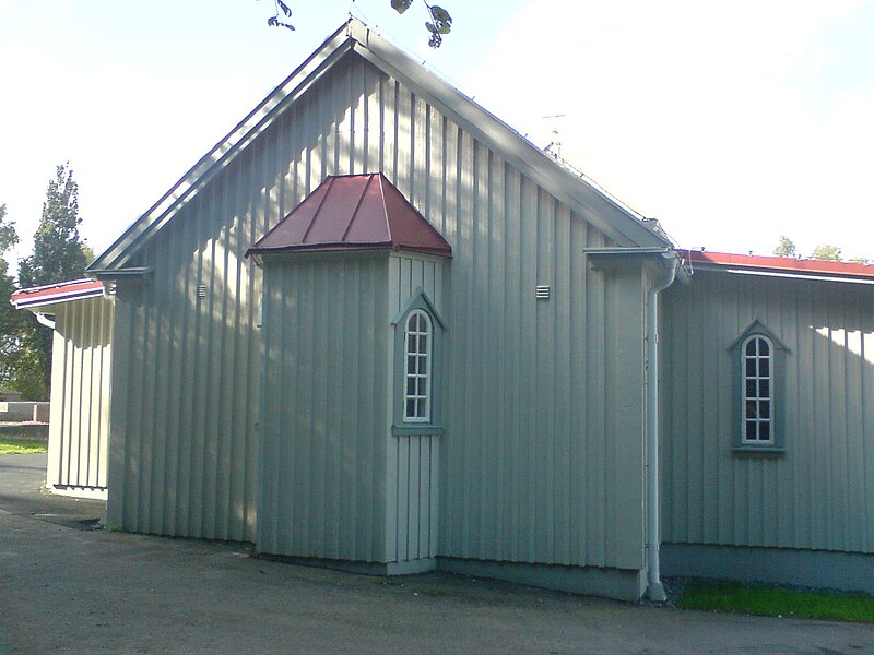 Fil:Rödbo kyrkas kor från öster.JPG