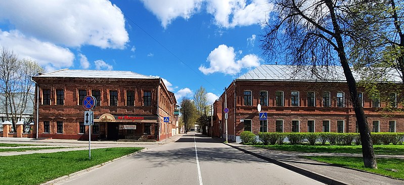 File:Revaliucyjnaja Street, Viciebsk (01).jpg