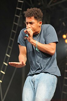 Rizzle Kicks (7830384278).jpg