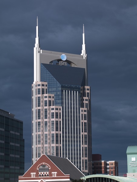 File:Roof of the Ryman Auditorium and the new AT&T Building, Nashville, Tennessee LCCN2010630380.tif