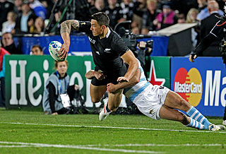 Second five-eighths Sonny Bill Williams is known for his offloading skills Rugby world cup 2011 NEW ZEALAND ARGENTINA (7309670892).jpg