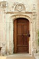 Église Saint-Denis de Sézanne (Marne). Porte biaise au fond du colatéral sud.