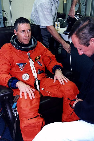 File:STS-81 Baker suits up.jpg