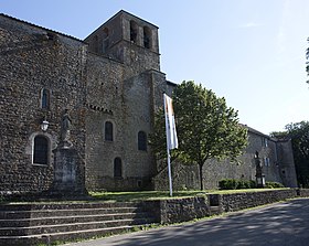 Saint-Jean-d'Alcas-Église et Logis de l'Abbesse-2012623.jpg