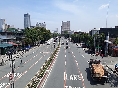 How to get to Lacson Avenue with public transit - About the place