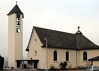 Kirche mit separatem Glockenturm