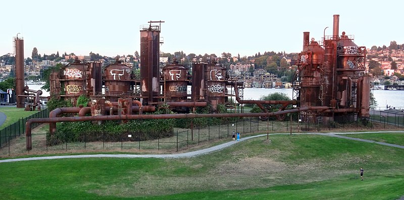 File:Seattle Gas Works Park old gas plant2013.jpg