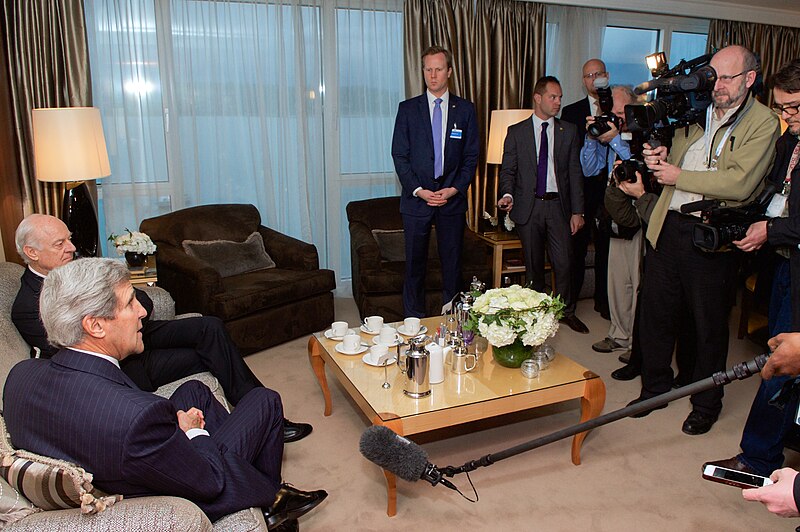 File:Secretary Kerry Addresses Reporters After Discussing Syria Conflict With United Nations Special Envoy de Mistura During Meeting in Switzerland (16252202356).jpg