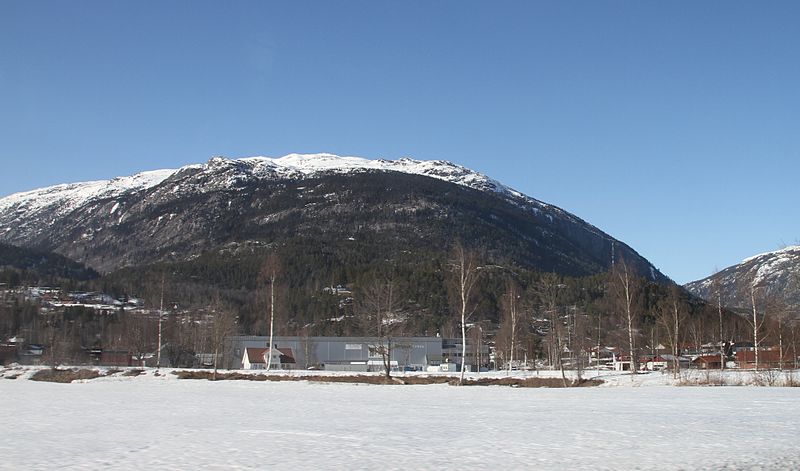 File:Seljord E134 IMG 2649 skorve mt 1370m.JPG