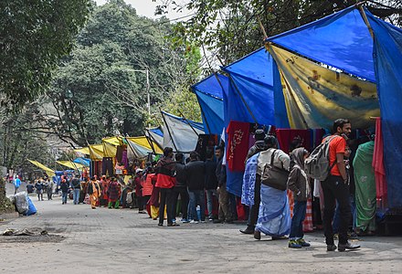 Small shops outside Darjeeling Zoo, providing spices, tea, handicraft, local foods etc.