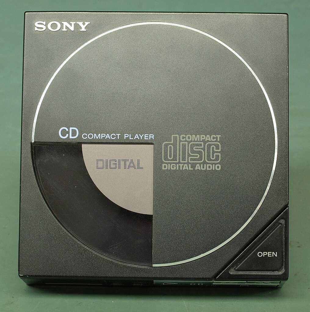 File:Sony D50 Discman Front.JPG - Wikipedia