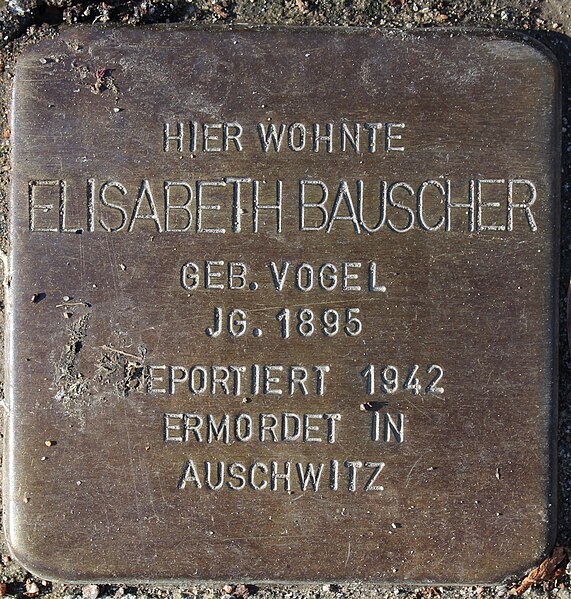 File:Stolperstein Willistraße 13 (Elisabeth Bauscher) in Hamburg-Winterhude.JPG