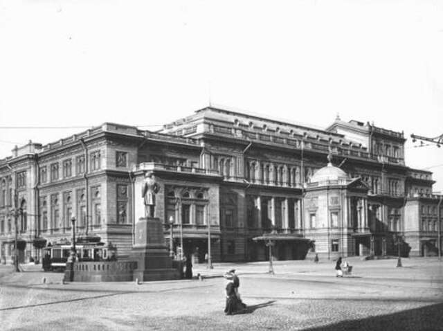Theatre Square and the conservatory, as seen in 1913