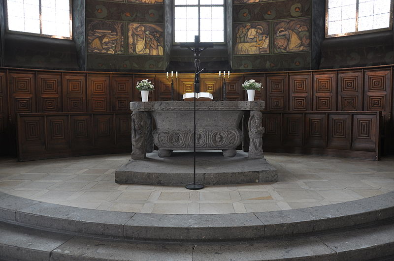 File:Stuttgart Gaisburger Kirche Altar 01.jpg