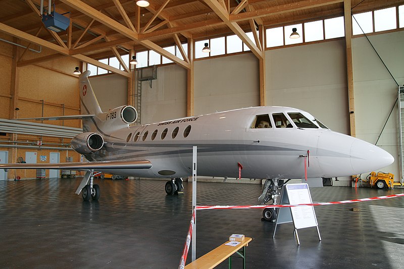 File:Swiss Air Force Dassault Falcon 50 T-783 in its hangar at Belp.jpg