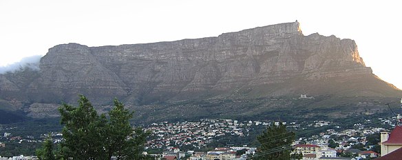 Tafelberg vanaf Vlaeberg, Kaapstad.
