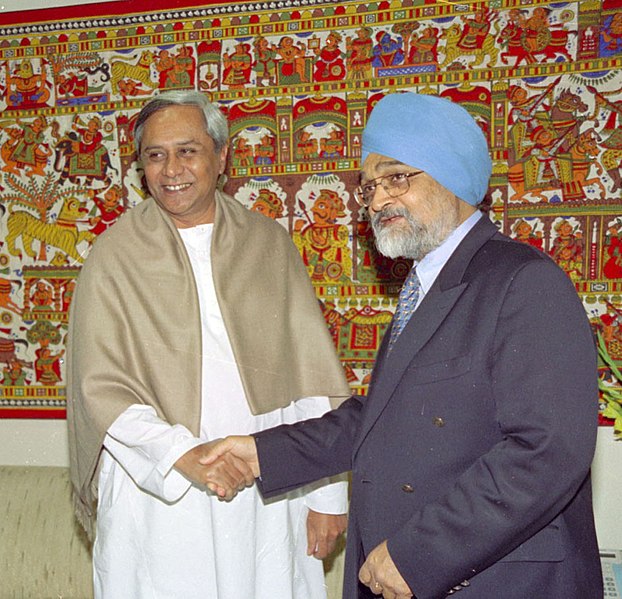 File:The Chief Minister of Orissa, Shri Navin Patnaik meeting with the Deputy Chairman, Planning Commission Dr. Montek Singh Ahluwalia to finalize annual plan 2005-06 of the State in New Delhi on February 16, 2005.jpg