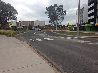 How to get to Roxburgh Park with public transport- About the place