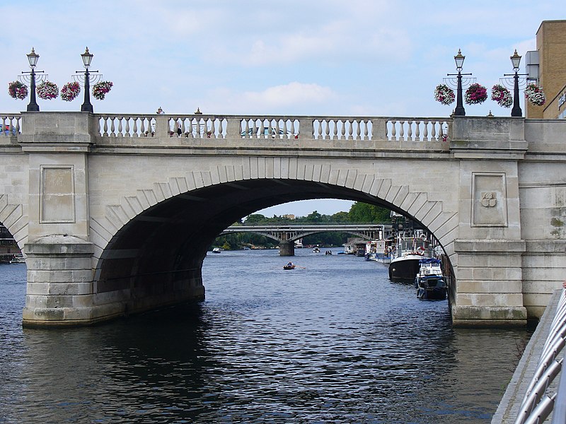 File:Through the Arch - geograph.org.uk - 2025351.jpg